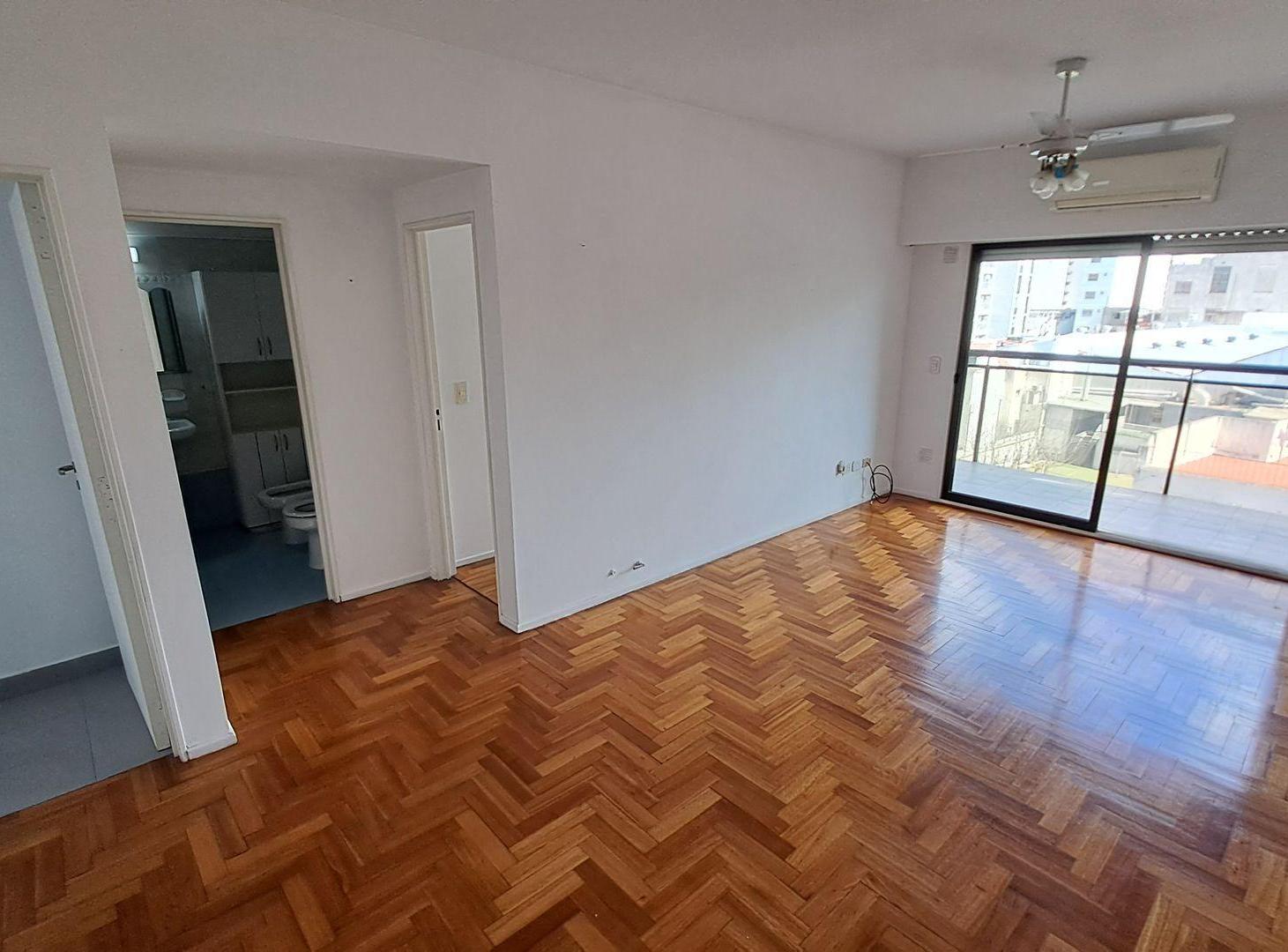 Foto de ALQUILER AMPLIO 2 AMB C/BALCON - AVELLANEDA CENTRO, imagen 3