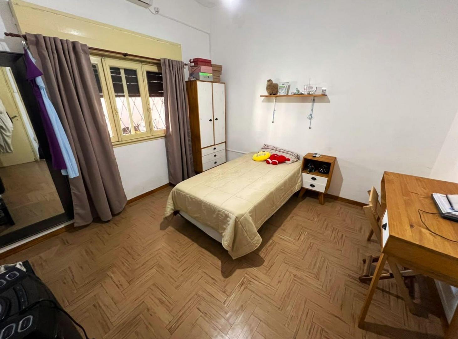 Foto de Casa de tres ambientes con jardín y pileta, imagen 2