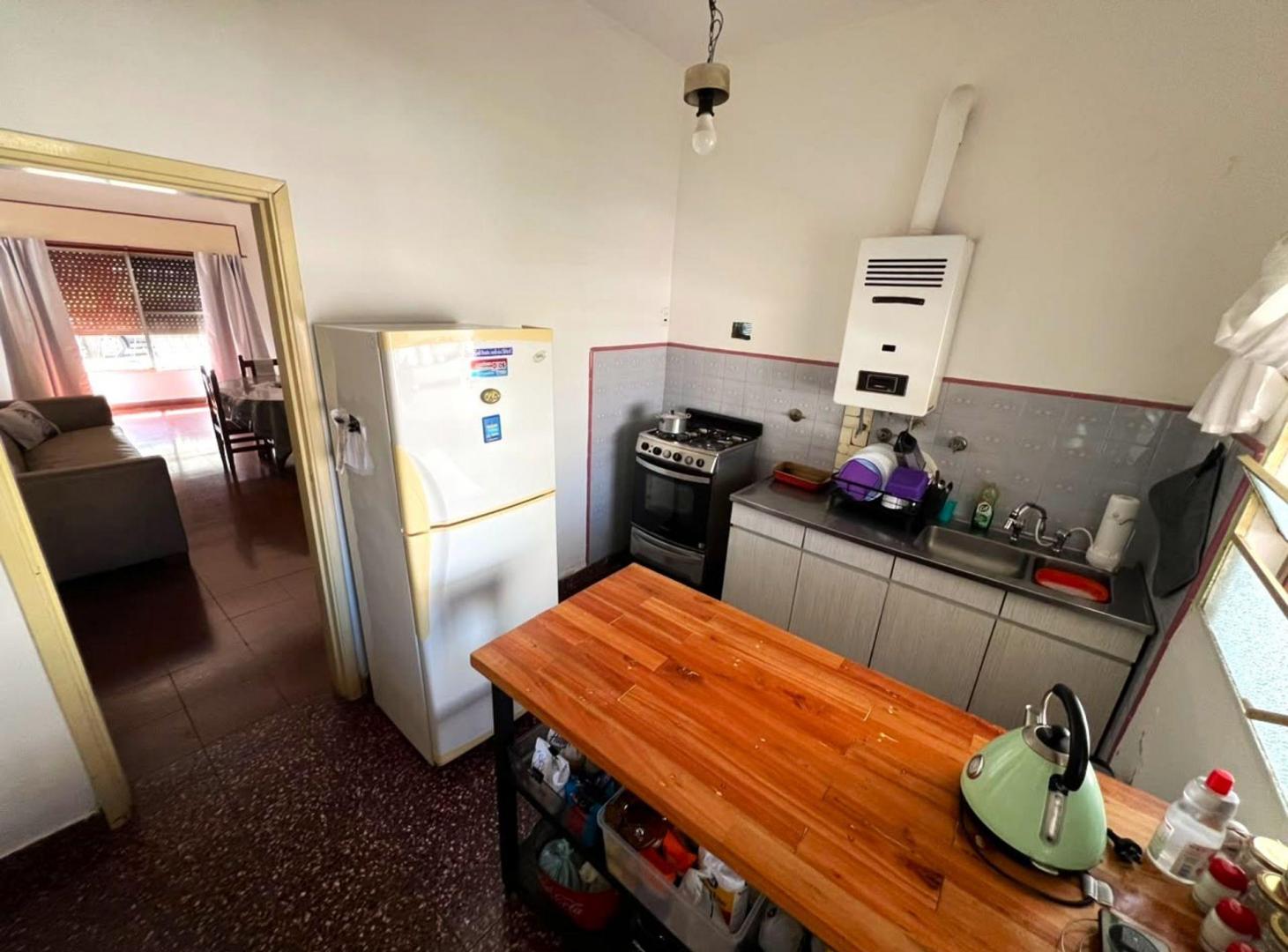 Foto de Casa de tres ambientes con jardín y pileta, imagen 3