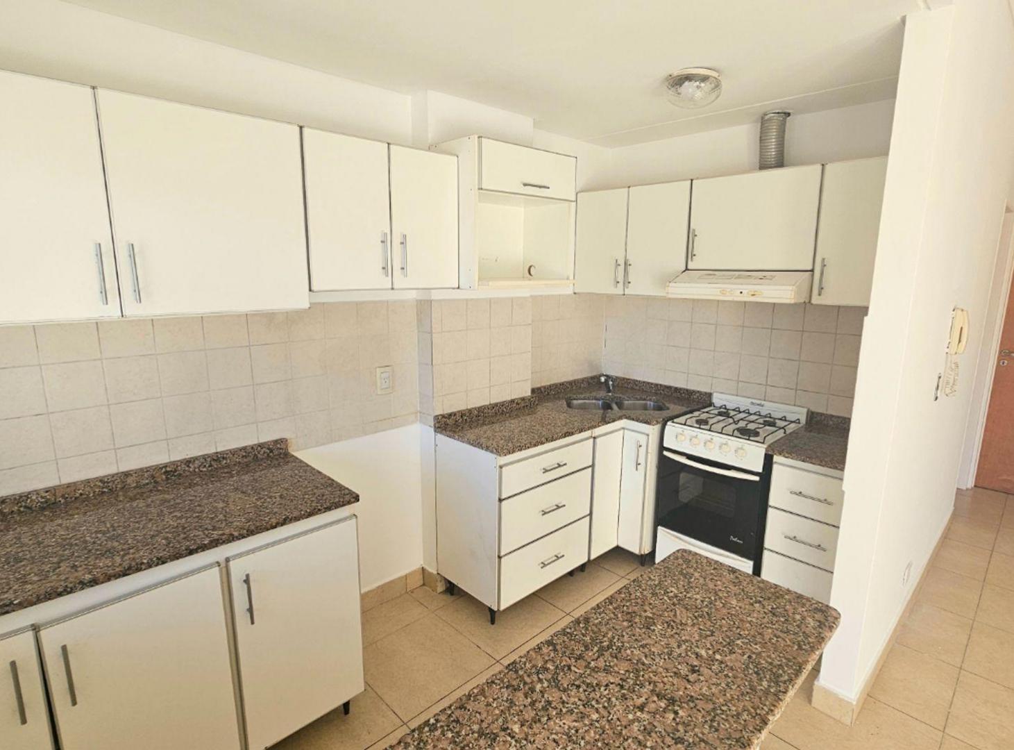 Foto de Departamento de 2 ambientes y medio con cochera, imagen 5