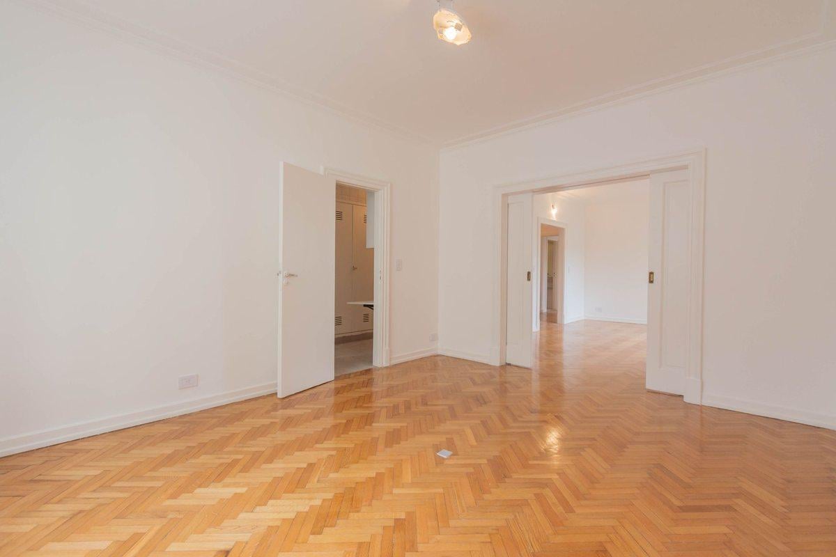 Foto de VENTA DEPARTAMENTO 4 AMBIENTES COCHERA RECOLETA, imagen 5