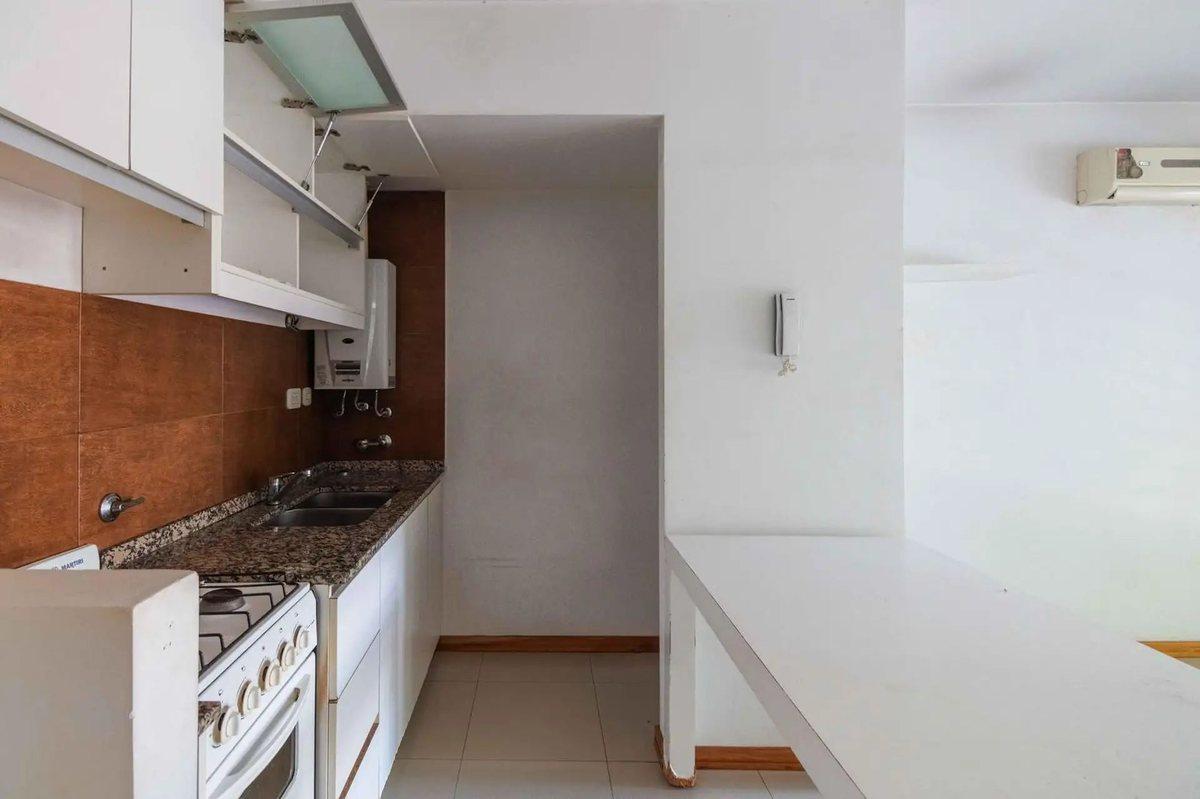 Foto de VENTA DEPARTAMENTO 2 AMB CABALLITO ESP GUARDACOCHE, imagen 3