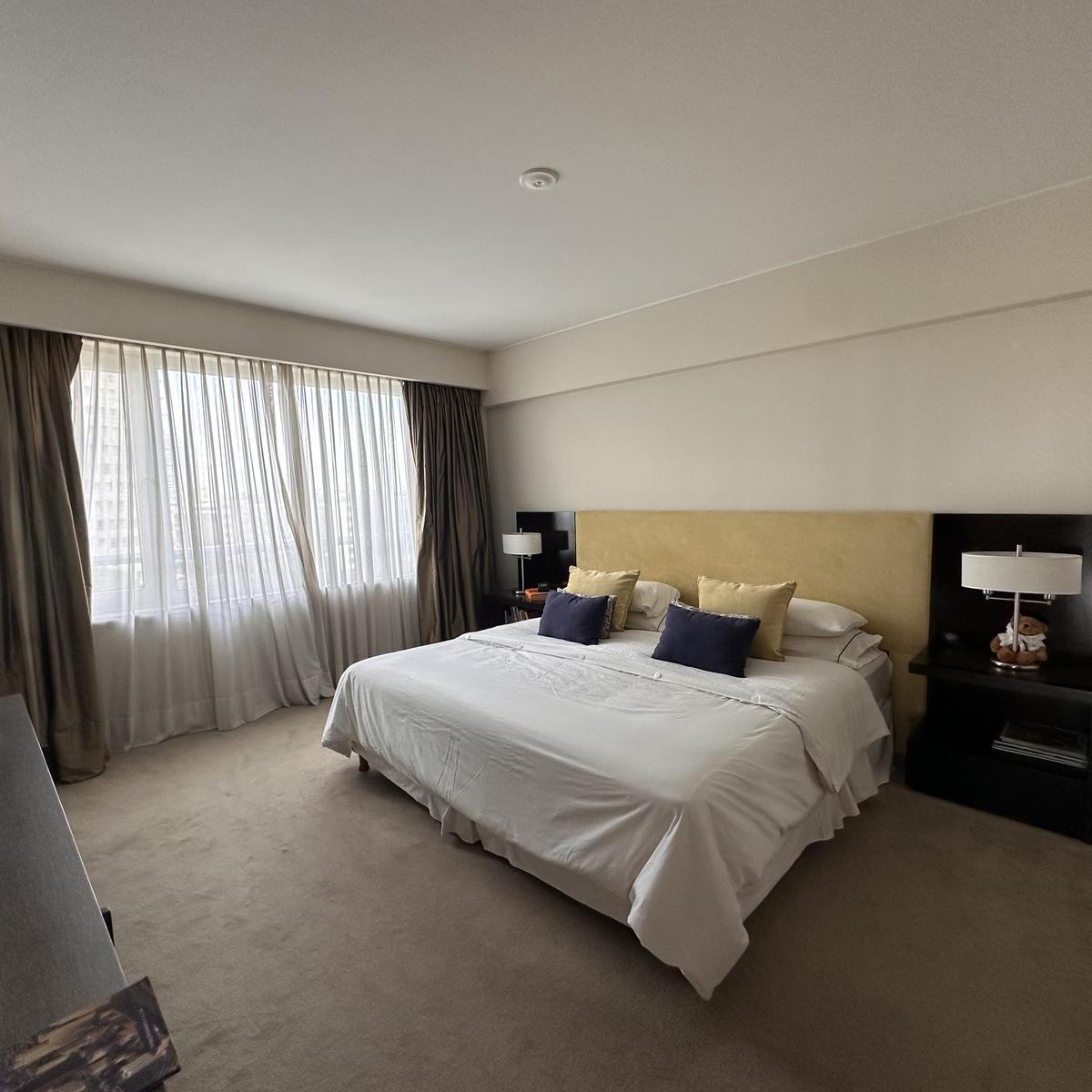Venta 3 Ambientes en Le Pac Puerto Madero - Vista Al Rio - Cochera y Baulera 1