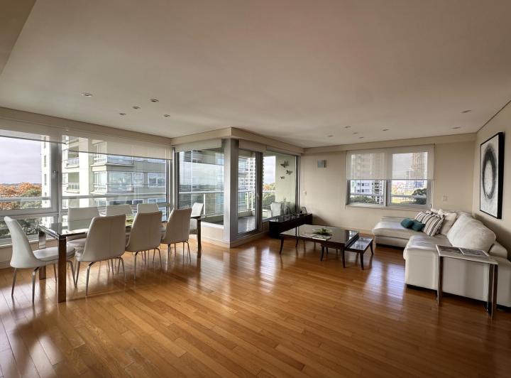 Venta 3 Ambientes en Le Pac Puerto Madero - Vista al Rio - Cochera y Baulera 2