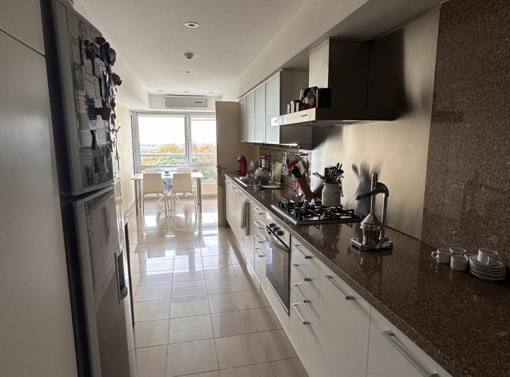 Venta 3 Ambientes en Le Pac Puerto Madero - Vista al Rio - Cochera y Baulera 4