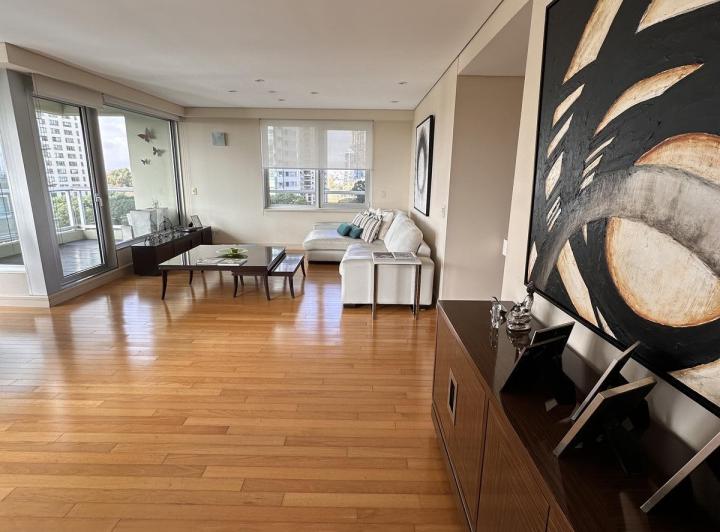 Venta 3 Ambientes en Le Pac Puerto Madero - Vista al Rio - Cochera y Baulera 5