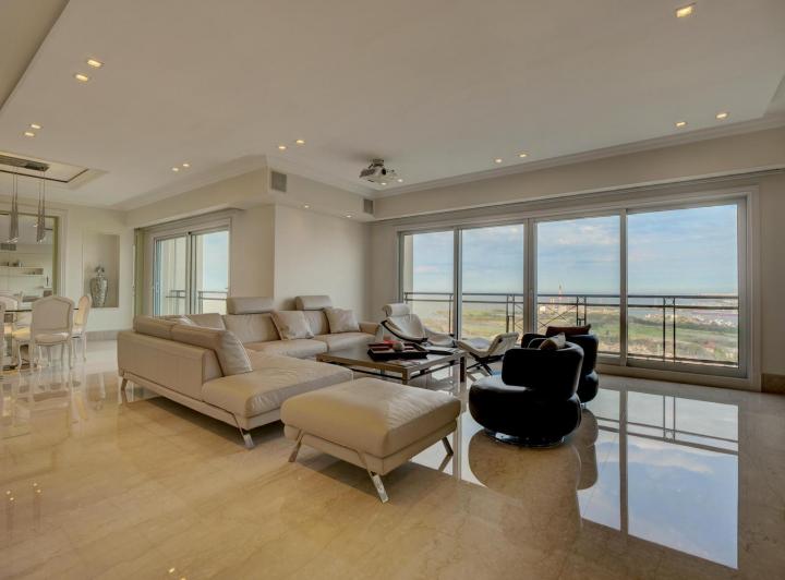 VENTA IMPECABLE CHATEAU 5 AMBIENTES. 2 COCHERAS. PUERTO MADERO 1