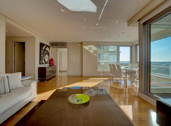 Venta 3 Ambientes en Le Pac Puerto Madero - Vista al Rio - Cochera y Baulera 4
