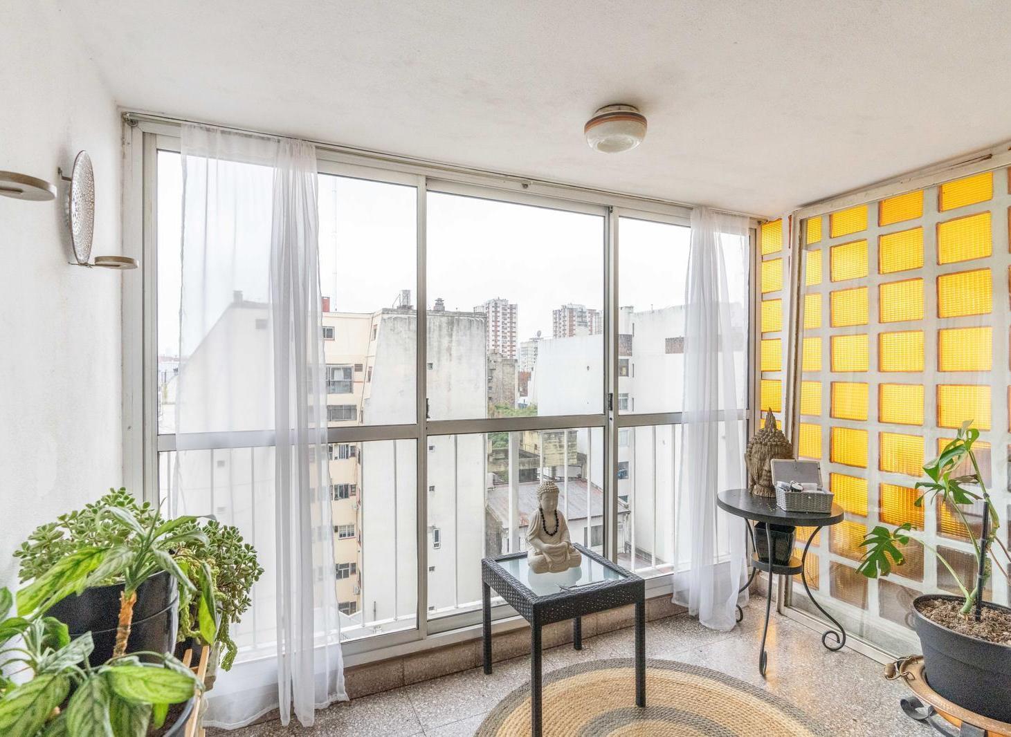 Departamento en Belgrano C 4 ambientes dos baños y cochera fija