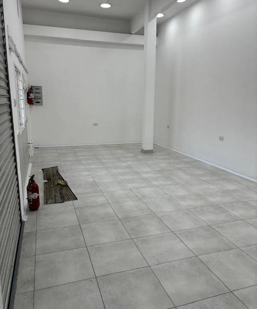VENTA Galpón 600 Mts en Ciudadela - Ubicación estratégica - (4 Cuadras de General Paz) 4