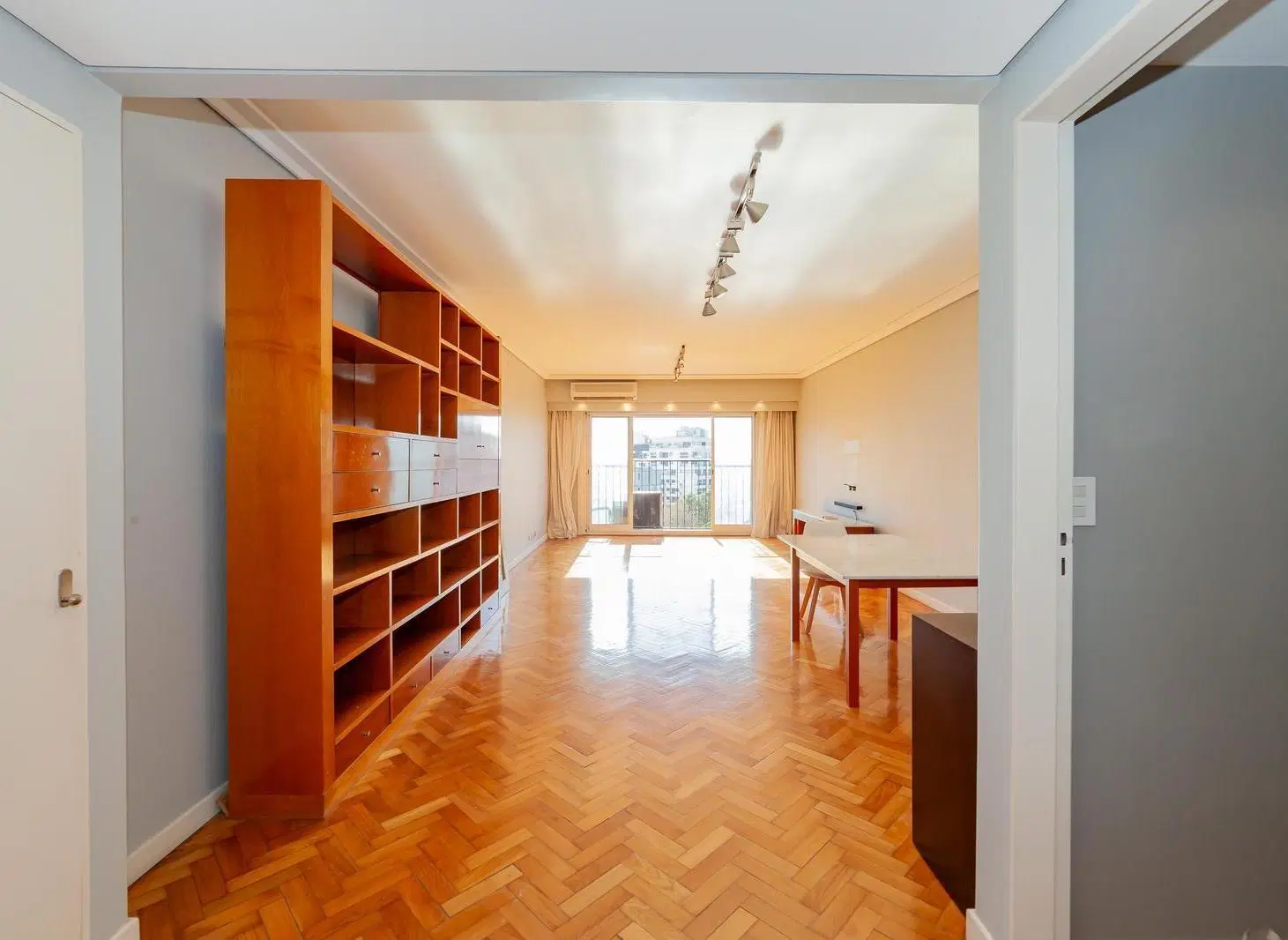 Departamento en Capital Federal , 4 ambientes con cochera y dos baños 8