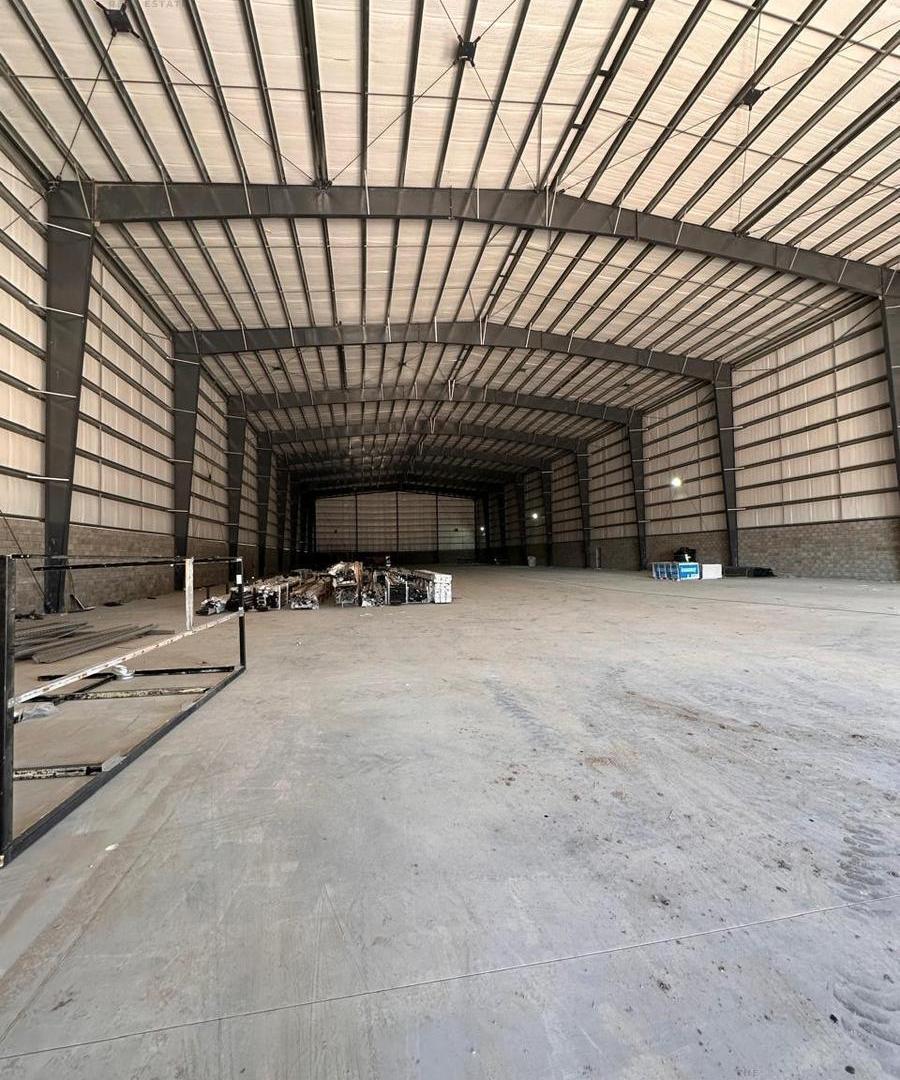 Foto de ALQUILER/ VENTA NAVE INDUSTRIAL 600 M2 AAA, A ESTRENAR!- Parque Industrial R25. MORENO, imagen 4