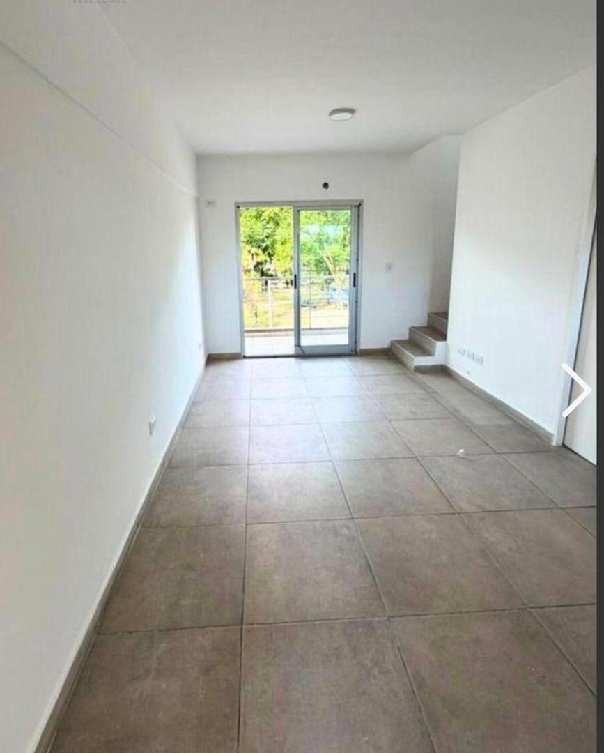 Foto de Venta departamento tipo duplex 3 ambientes en Moreno, imagen 1