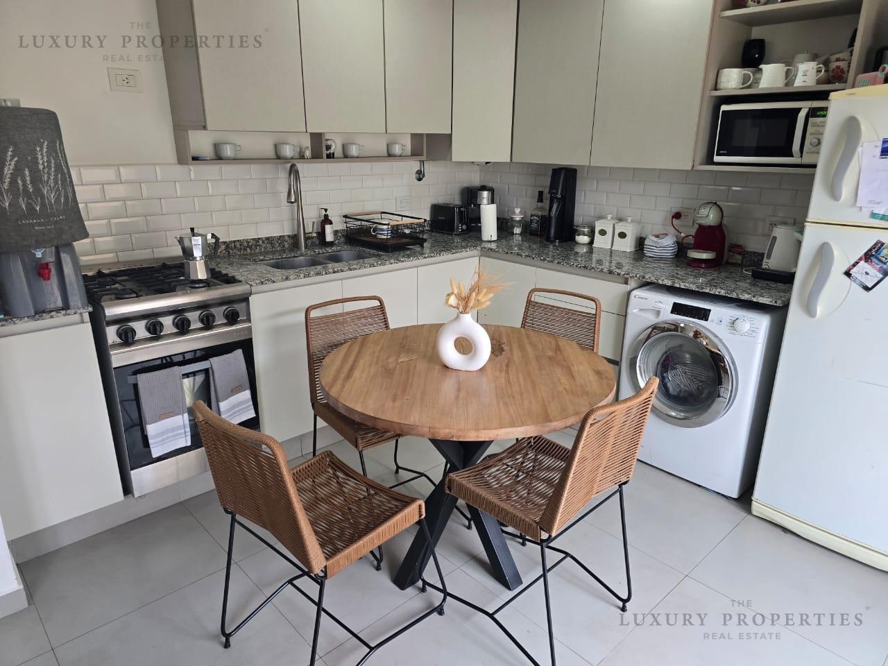 Foto de Departamento 3 ambientes Venta Pablo Nogues con cochera y baulera! Buen, imagen 4