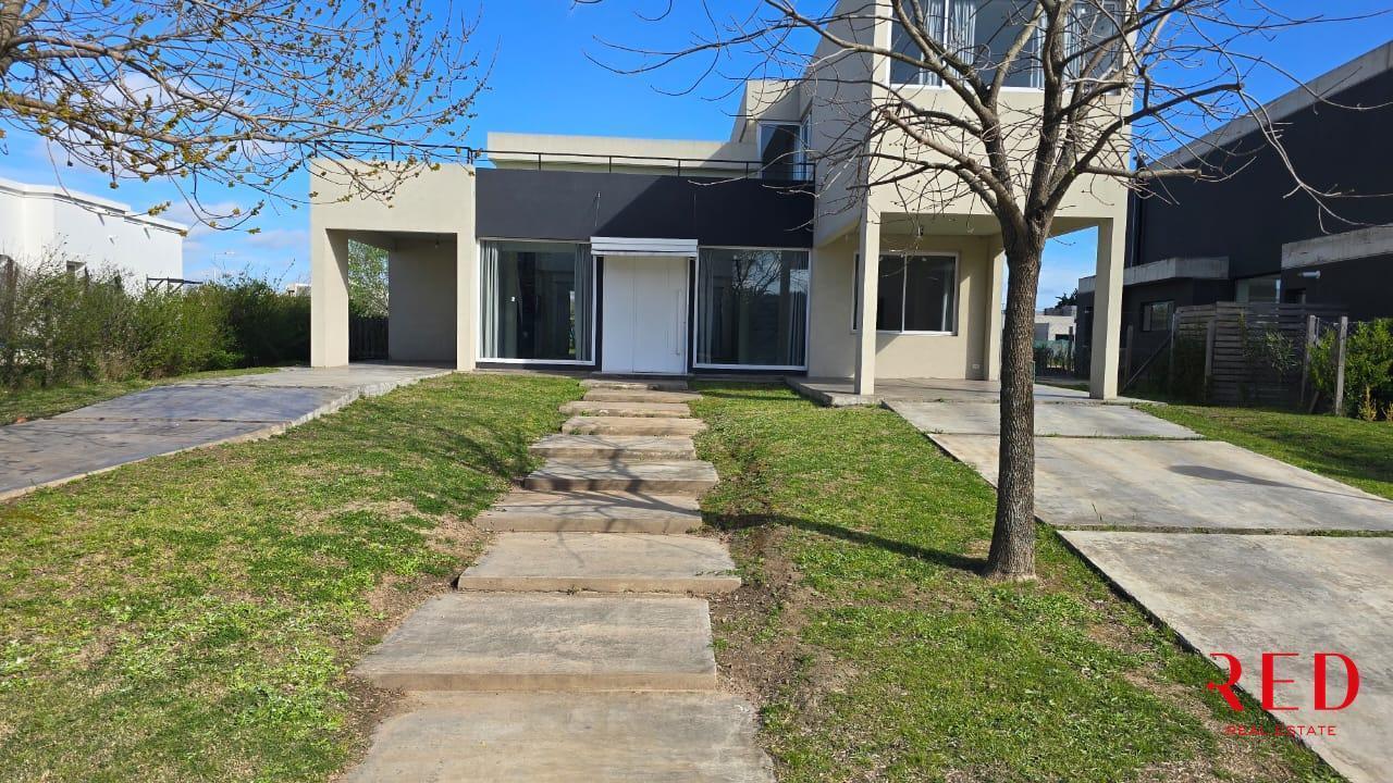 Foto de Venta Casa en El Cantón Escobar 5 ambientes Excelente estado Oportunidad, imagen 4