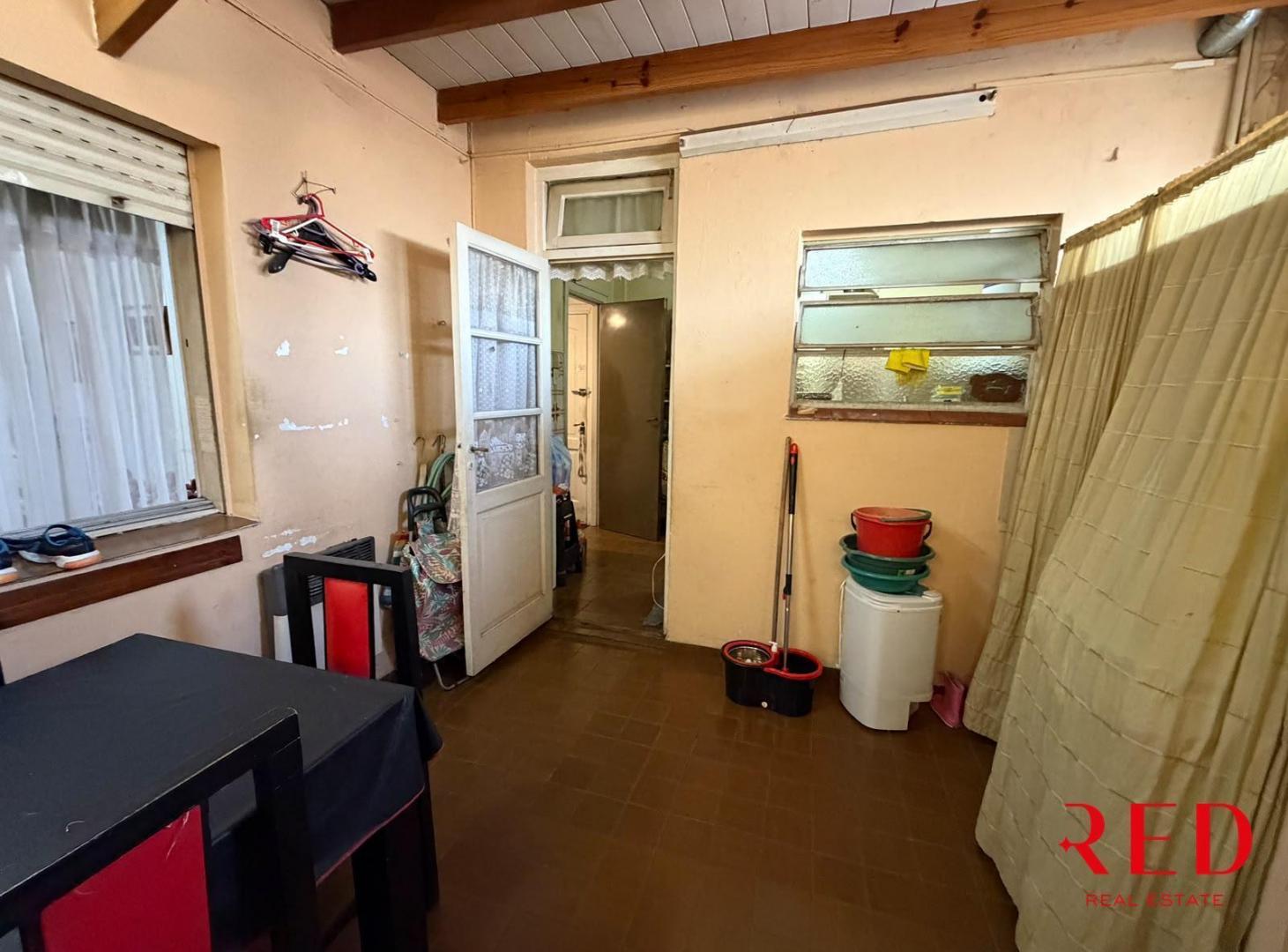 Foto de PVenta PH 2 ambientes con terraza propia y parrilla Montecastro, imagen 5