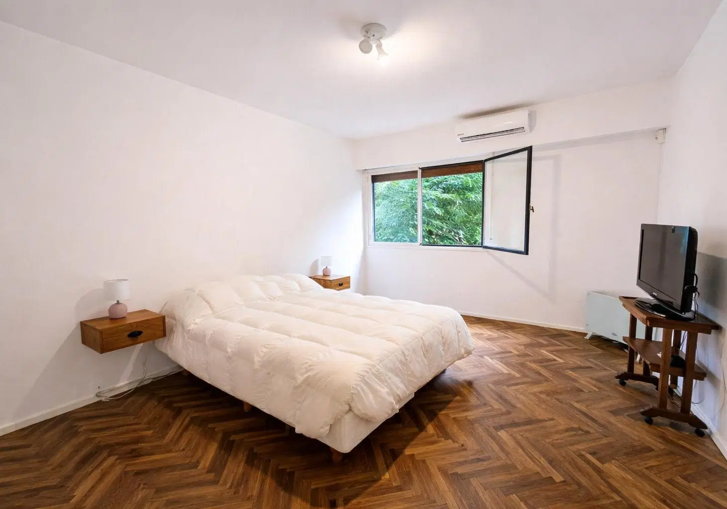 Departamento 2 amb en venta en Acassuso 4