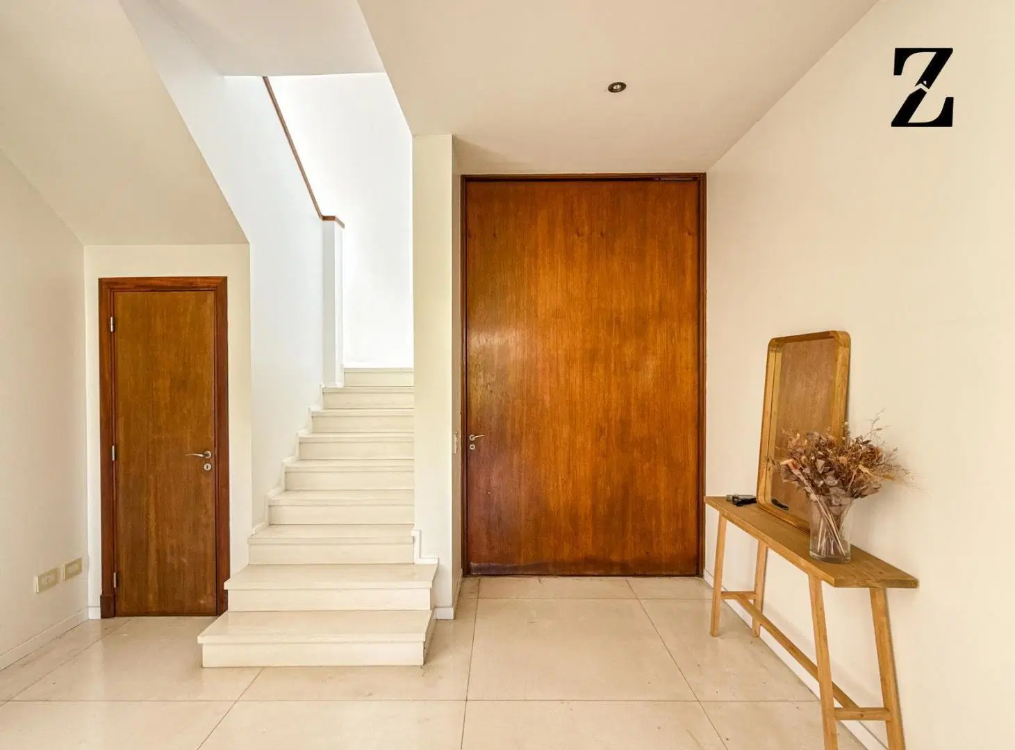 Moderna Casa en Venta en Laguna del Sol | Lote Central 4