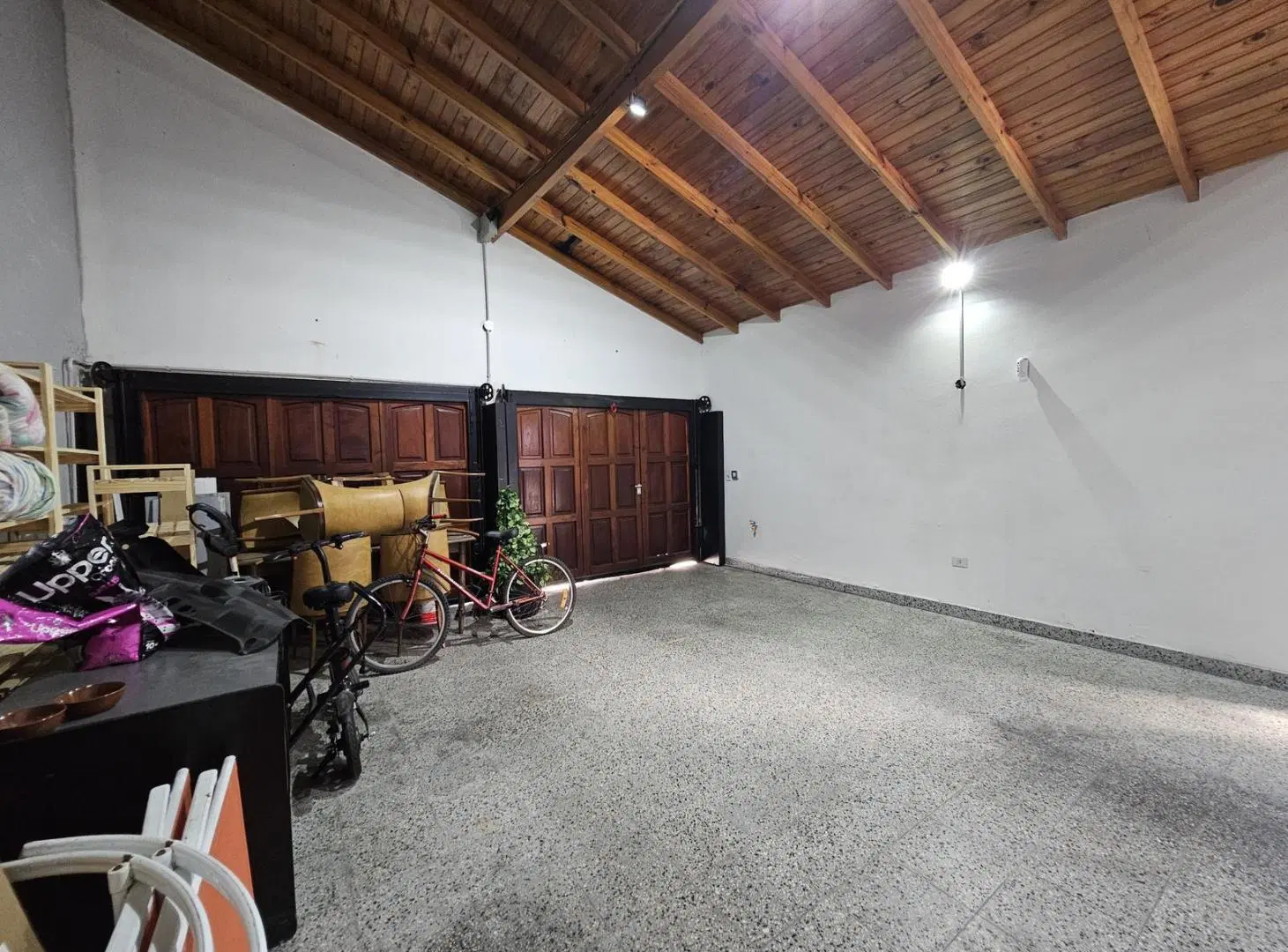 Casa con jardín en Beccar 4