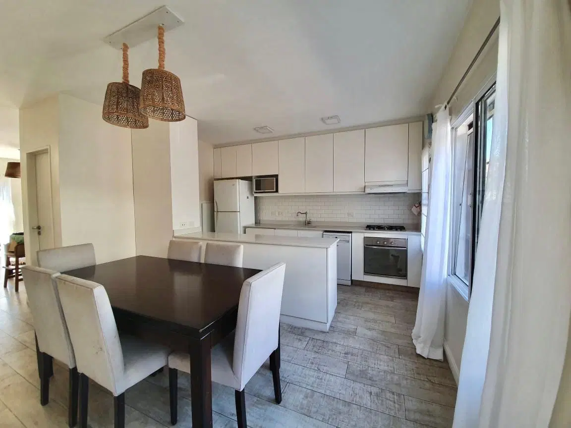 Casa tríplex en Venta – Complejo "Los Robles" beccar san isidro 2