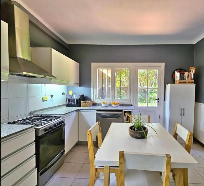 Foto de Excelente CASA a la VENTA en Beccar, imagen 2