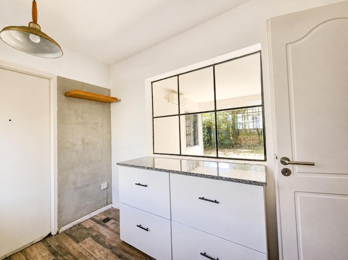 Foto de CASA EN VENTA EN EL BAJO DE SAN ISIDRO | 4 DORMITORIOS | JARDÍN |, imagen 1