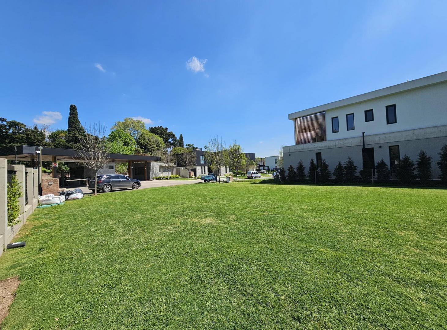 Foto de Terreno en venta en Barrio Cerrado Los Cardos, Orientación Noreste, imagen 3