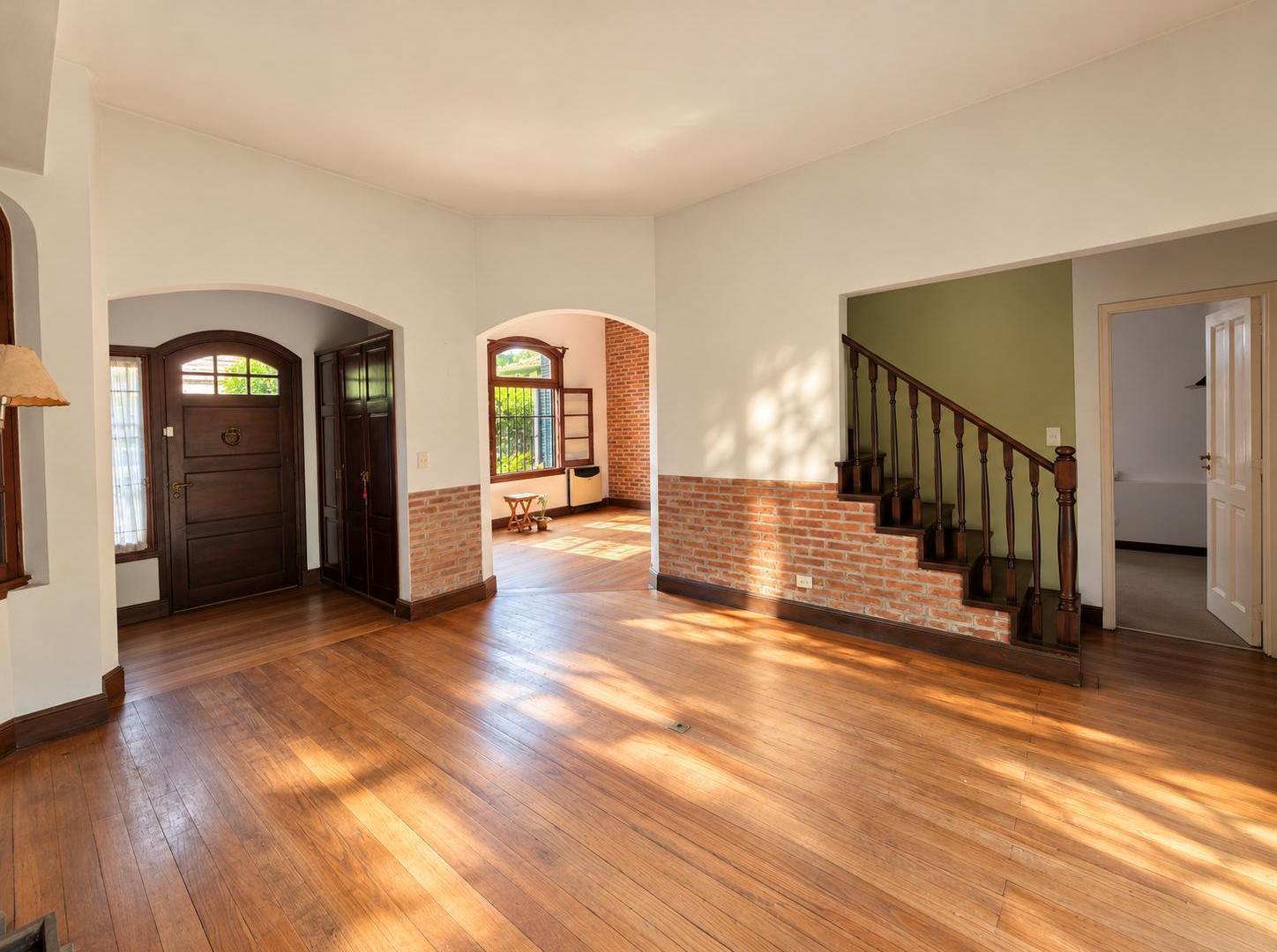 Foto de Casa con jardín en la mejor zona de Beccar, vias a Libertador, imagen 2