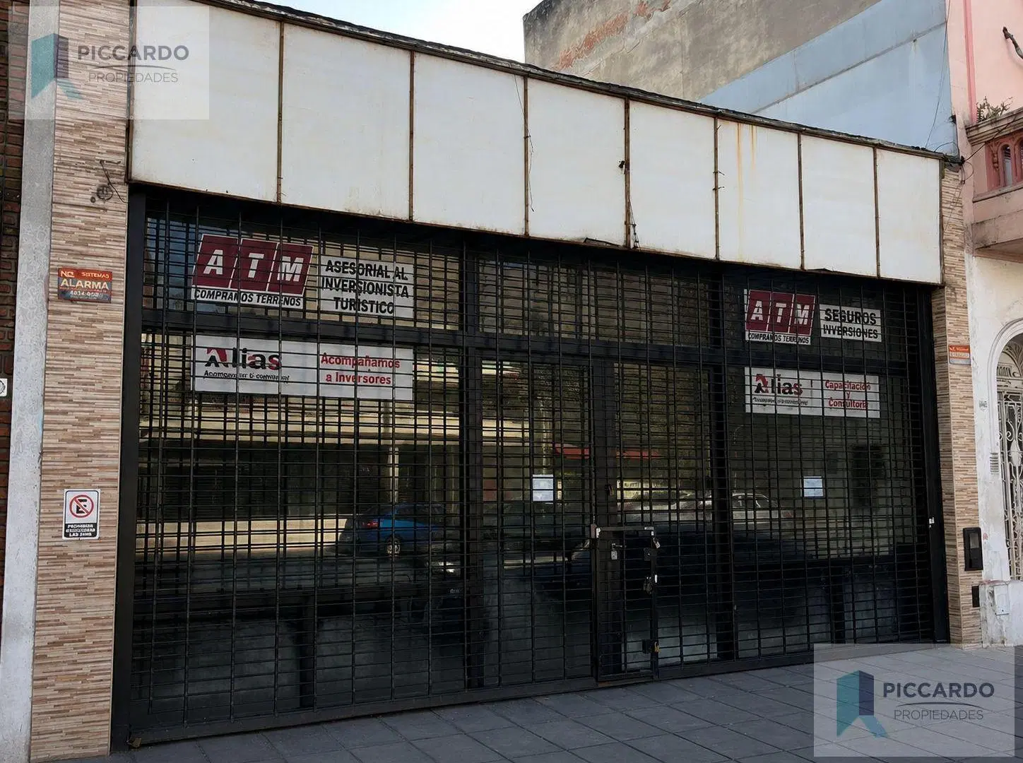 Local en Liniers, PB + EP + Espacio Aéreo 4