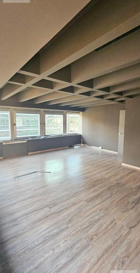 Foto de Alquiler Piso 10 completo en Reconquista al 100 (252 m²) – Dos alas, imagen 4