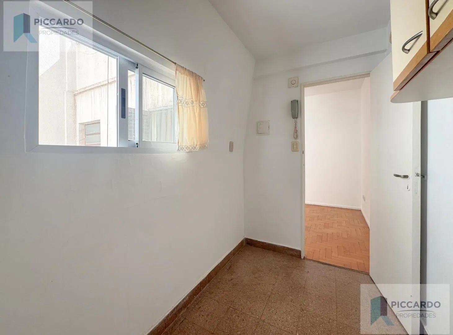 Luminoso 2 amb al frente en Belgrano | Piso alto c/ balcón | A metros de Av. Cabildo 3