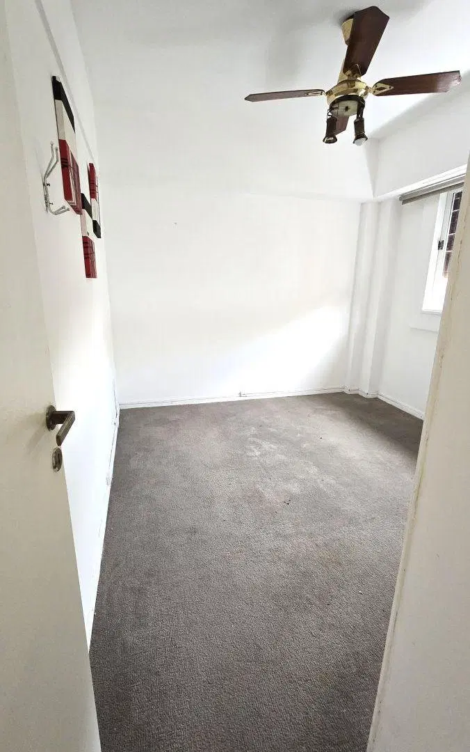 Departamento de 65 m² con balcón en alquiler en Villa del Parque 5