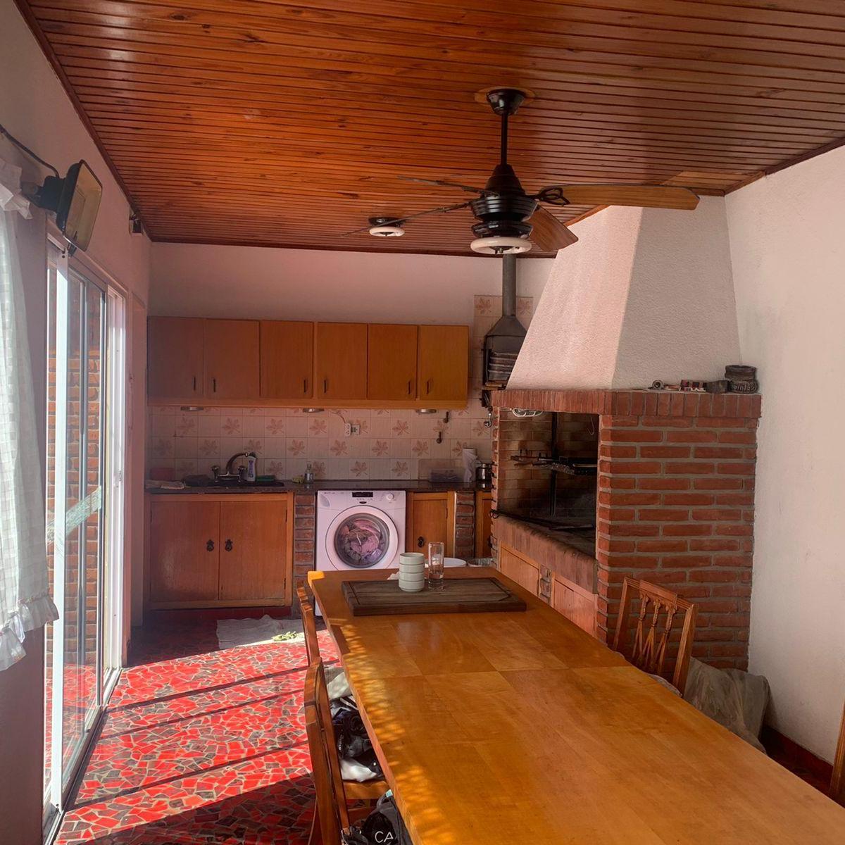 Hermosa Casa de Categoría 4 Ambientes en Venta en San Martín Centro 1