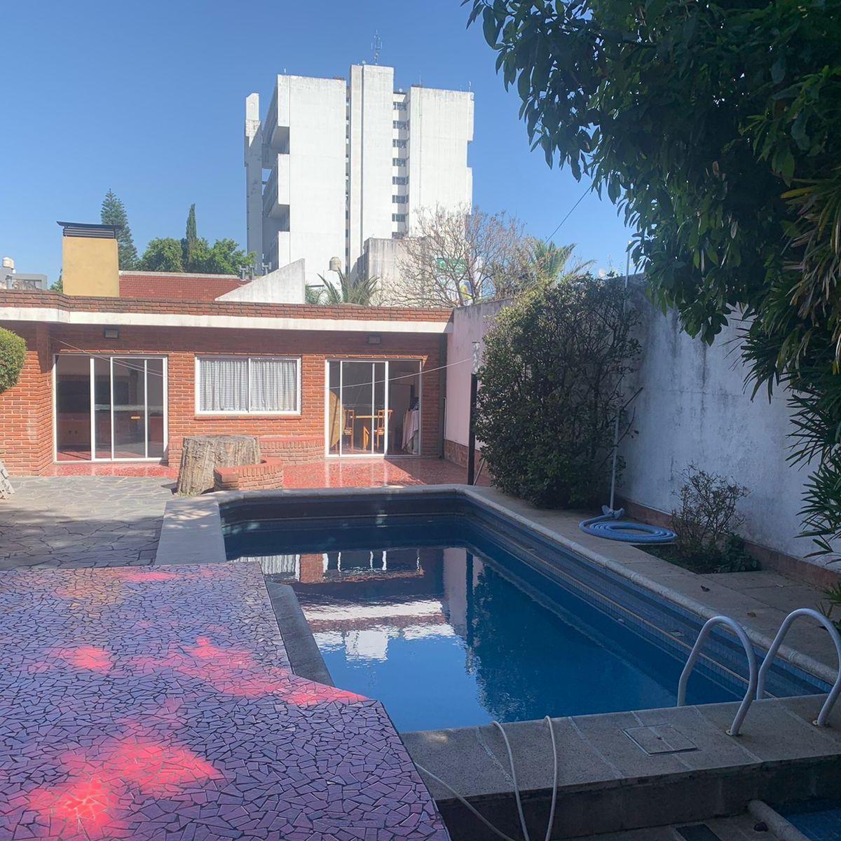 Hermosa Casa de Categoría 4 Ambientes en Venta en San Martín Centro 5
