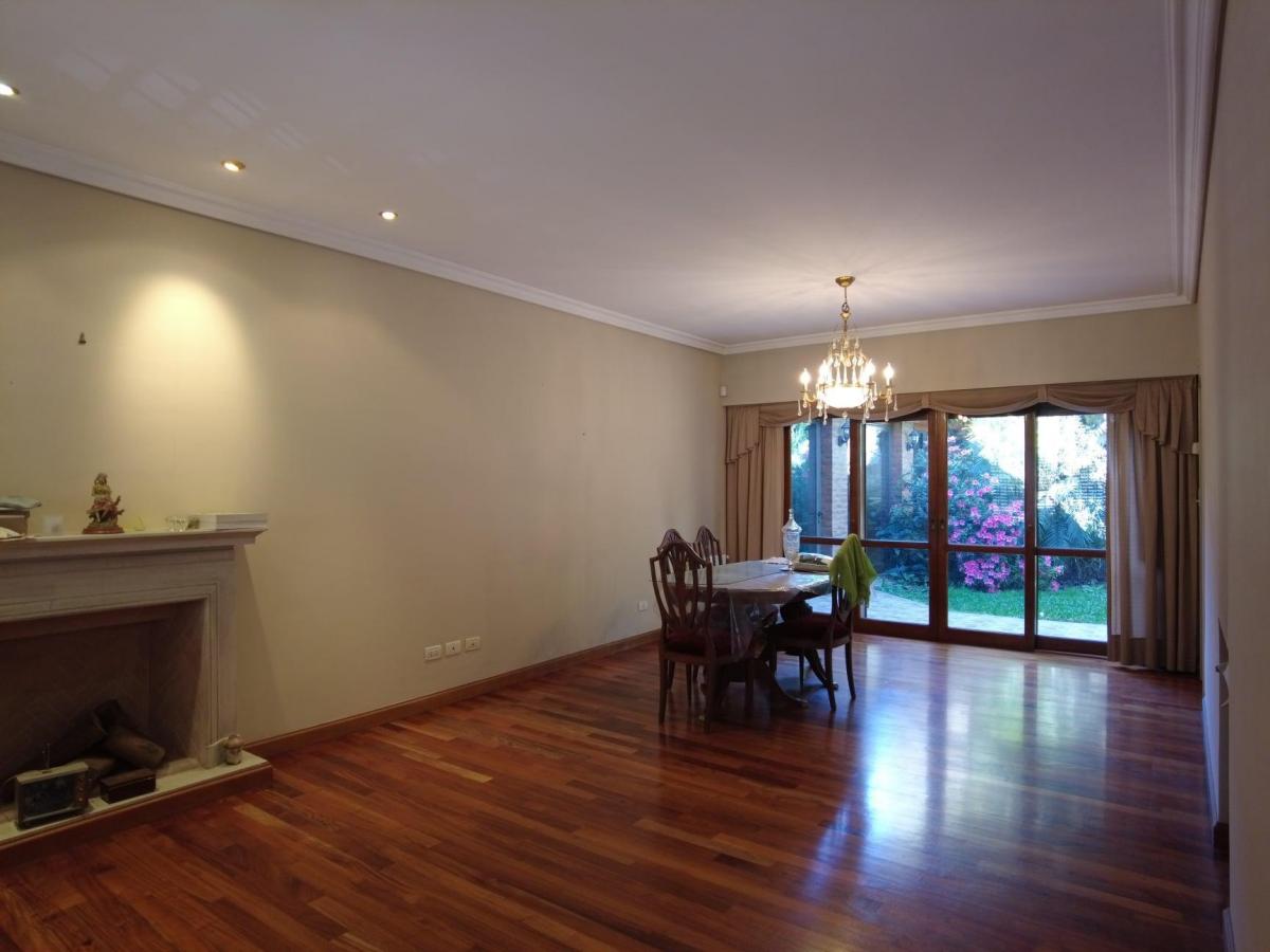 Excelente Casa 5 Ambientes en Venta San Martin Centro 4
