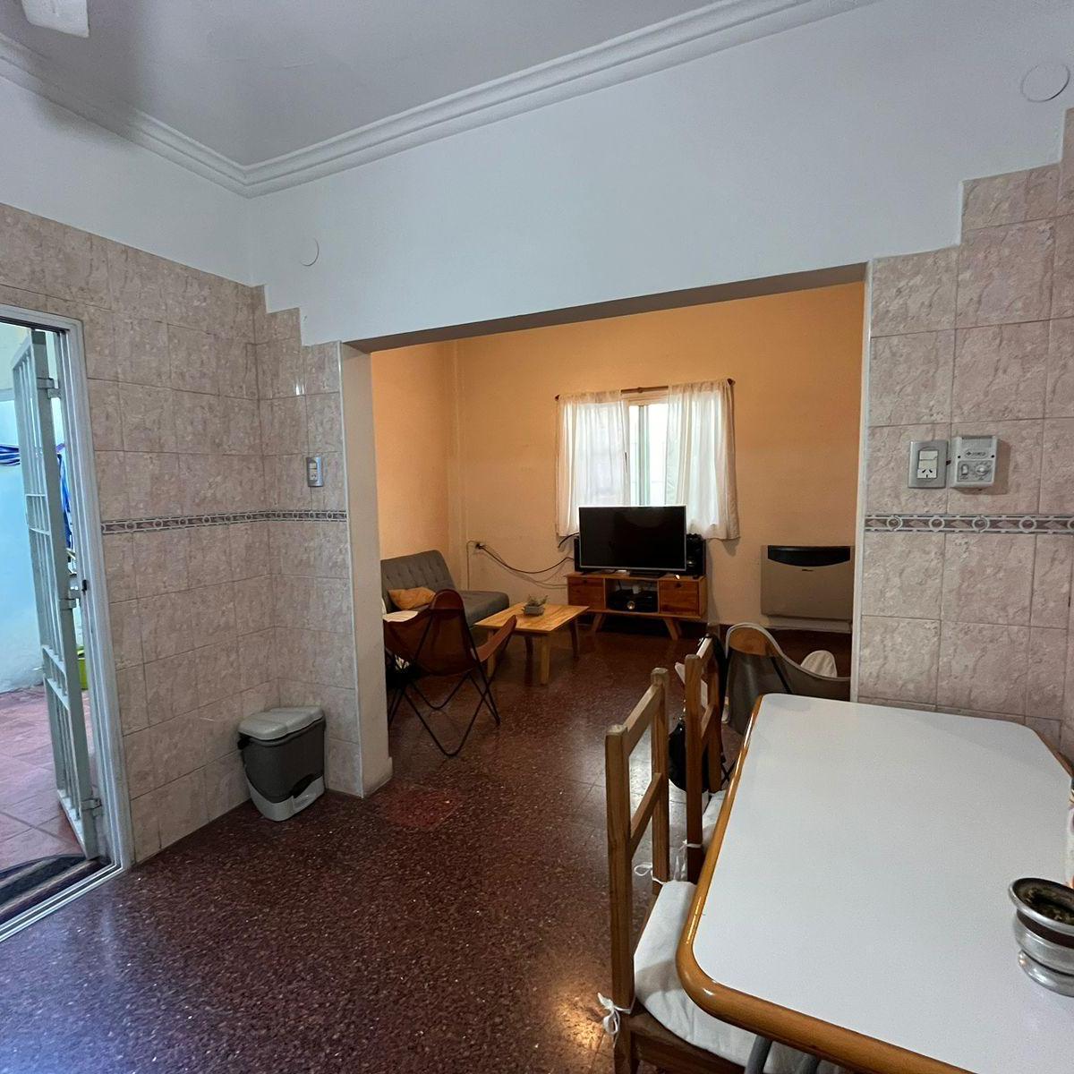 Casa 4 Ambientes con Garaje y Quincho en Venta en San Andrés 1