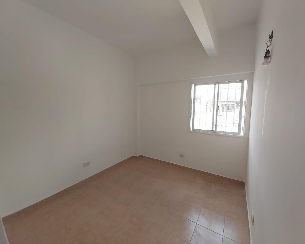 Departamento 2 Ambientes y Medio en Venta con Cochera en San Andres 2