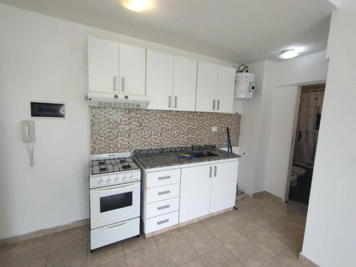Foto de Departamento 2 Ambientes con Cochera en Venta en Villa Ballester, imagen 3