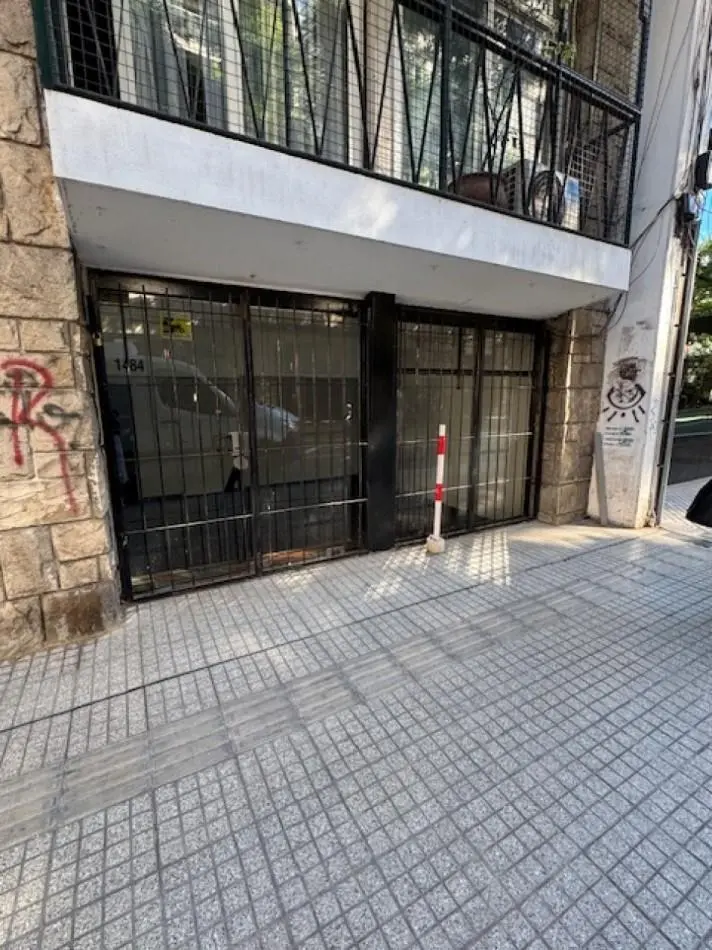 LOCAL COMERCIAL CENTRICO EN ALQUILER 2