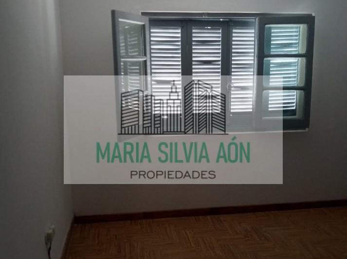Foto de VENTA CASA DE DOS PLANTAS CENTRO CORONEL VIDAL, imagen 4