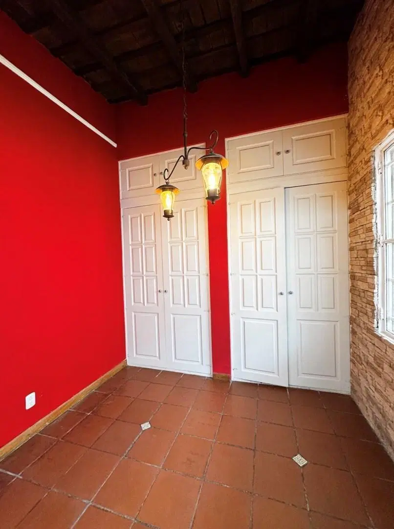 Casa con jardin y piscina, en venta apto credito, Victoria, San Fernando 4