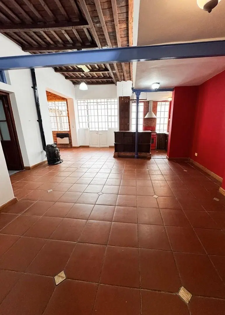 Casa con jardin y piscina, en venta apto credito, Victoria, San Fernando 2