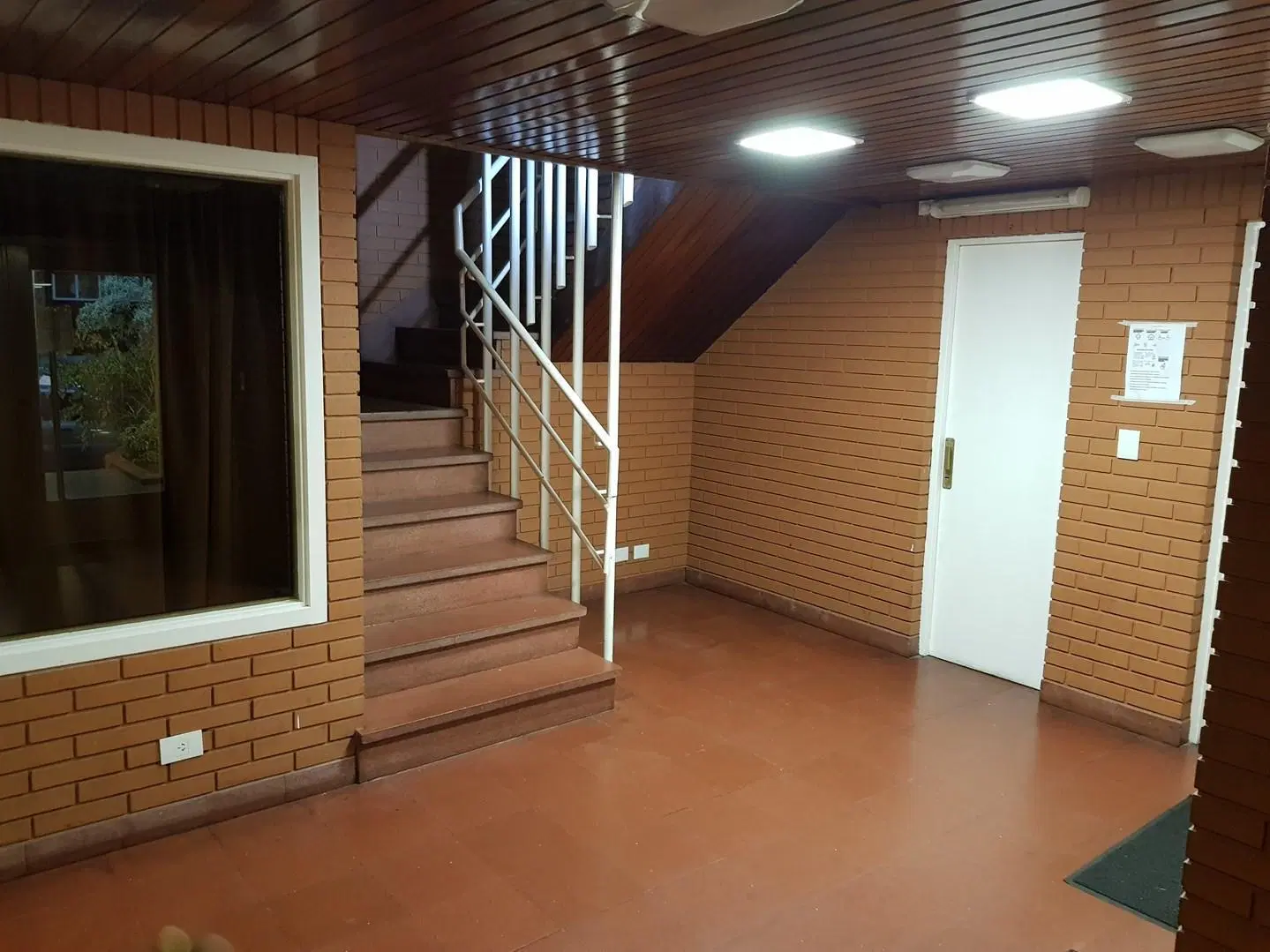 Depto 2 amb en Alquiler con balcón, comedor diario, luminoso. Ubicado en Acassuso, San Isidro. 3