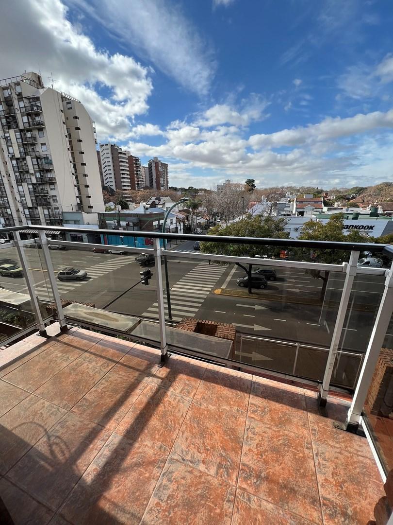 Foto de Departamento en Alquiler en Acassuso, San Isidro, G.B.A. Zona Norte, imagen 3