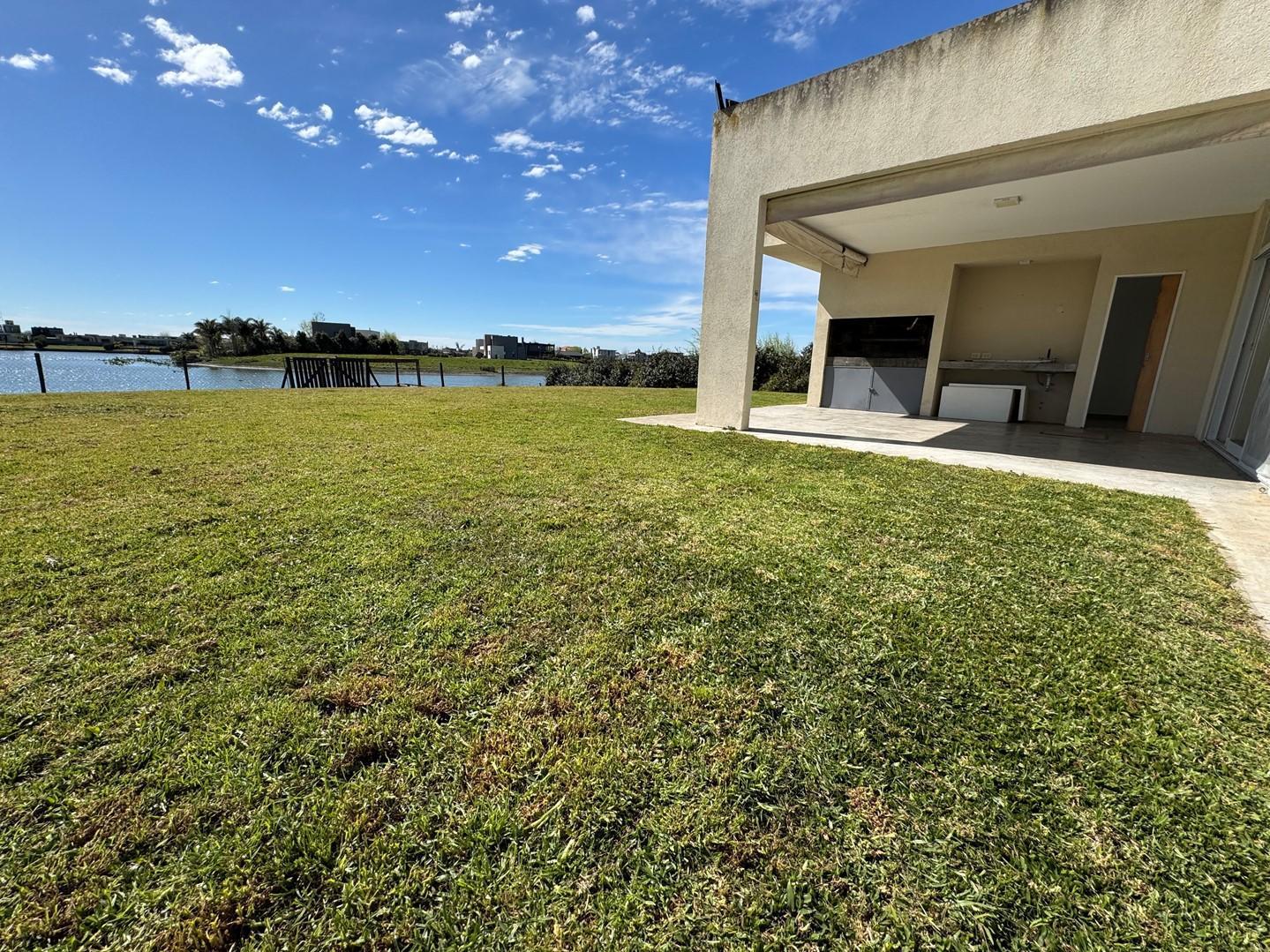 Foto de Casa en Venta a la laguna area 6, en San Sebastian, Escobar, imagen 5