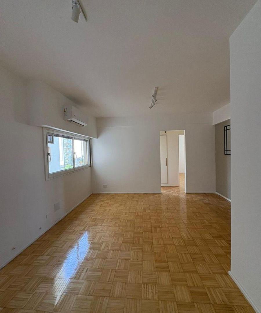 Foto de Luminoso e Impecable 3 ambientes reciclado a nuevo en venta en Devoto, imagen 3
