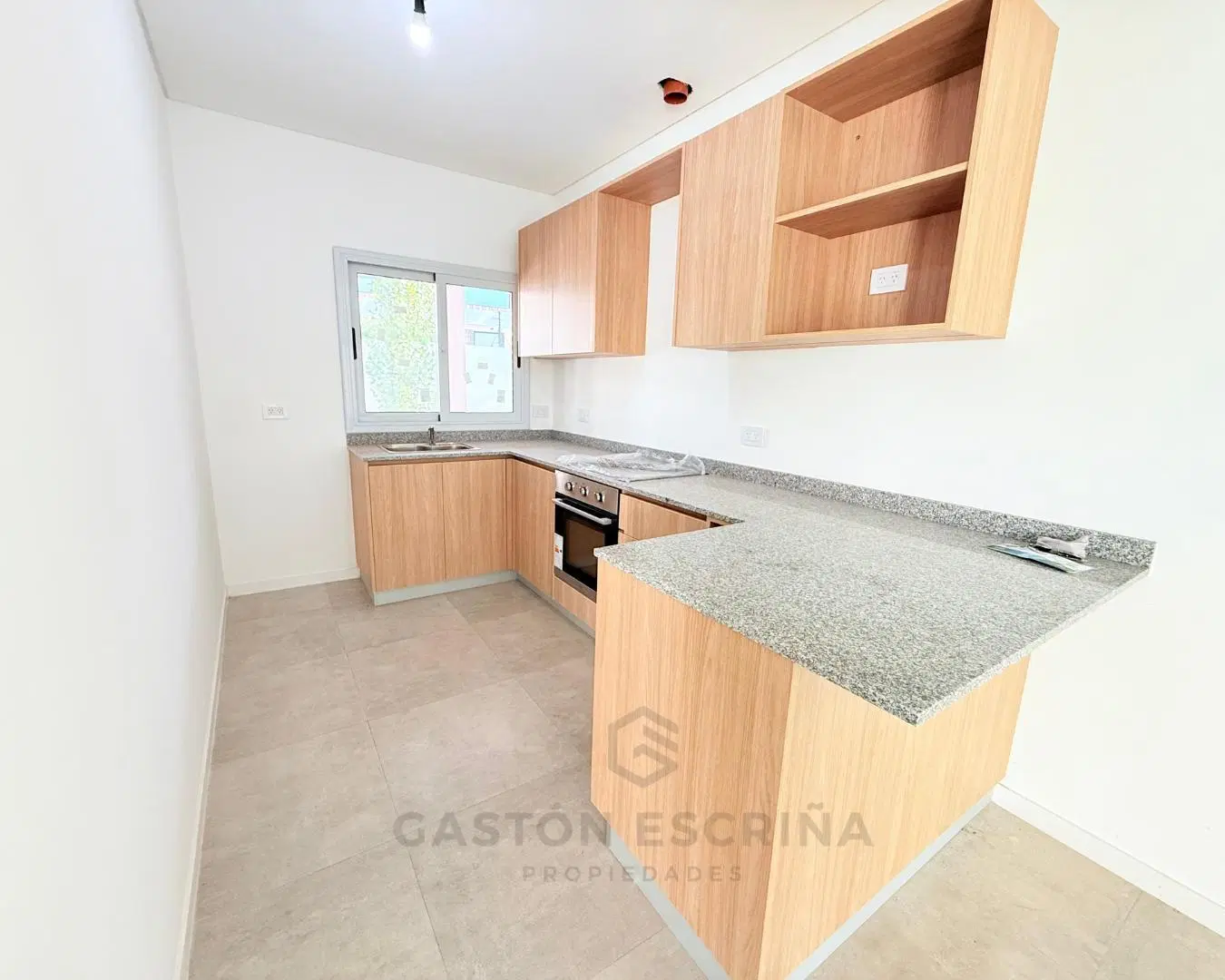 Casa en Barrio Parque Leloir 4