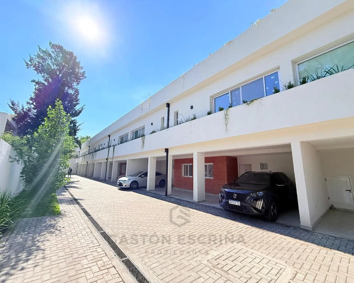 Casa en Barrio Parque Leloir 1