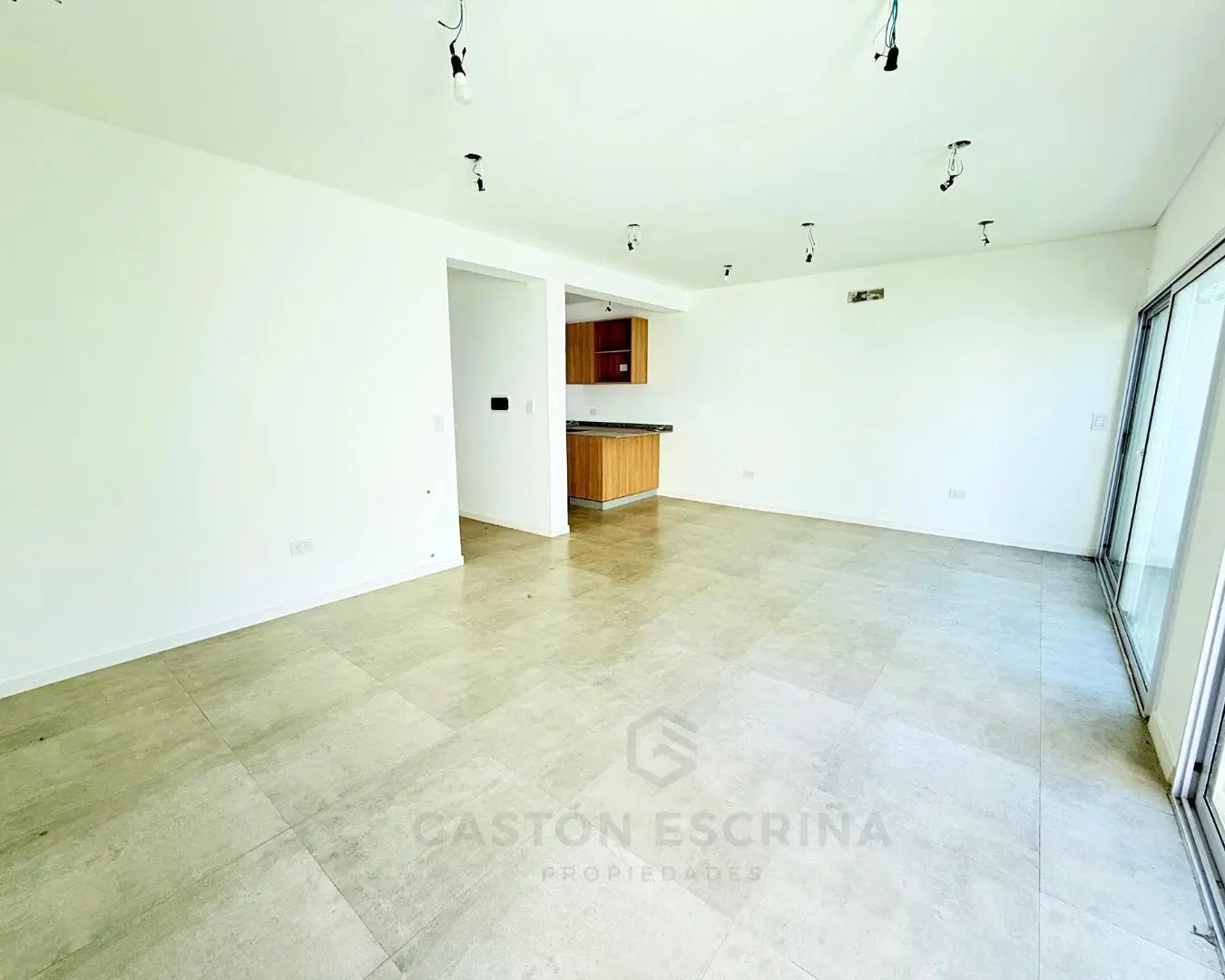 Casa en Barrio Parque Leloir 3