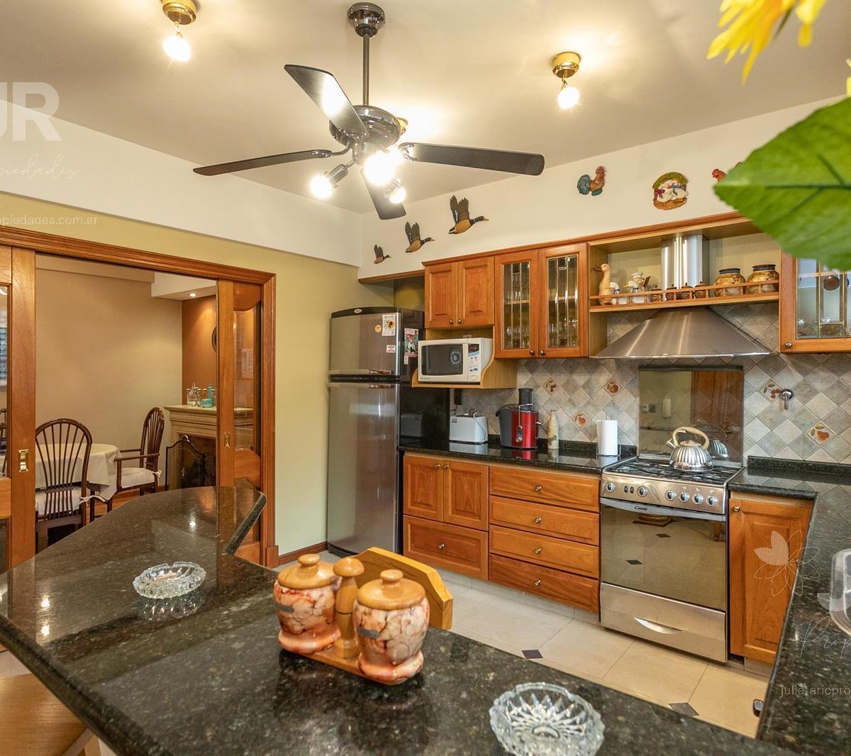 Casa 5 Ambientes en Venta en El Barrio de Caballito 4